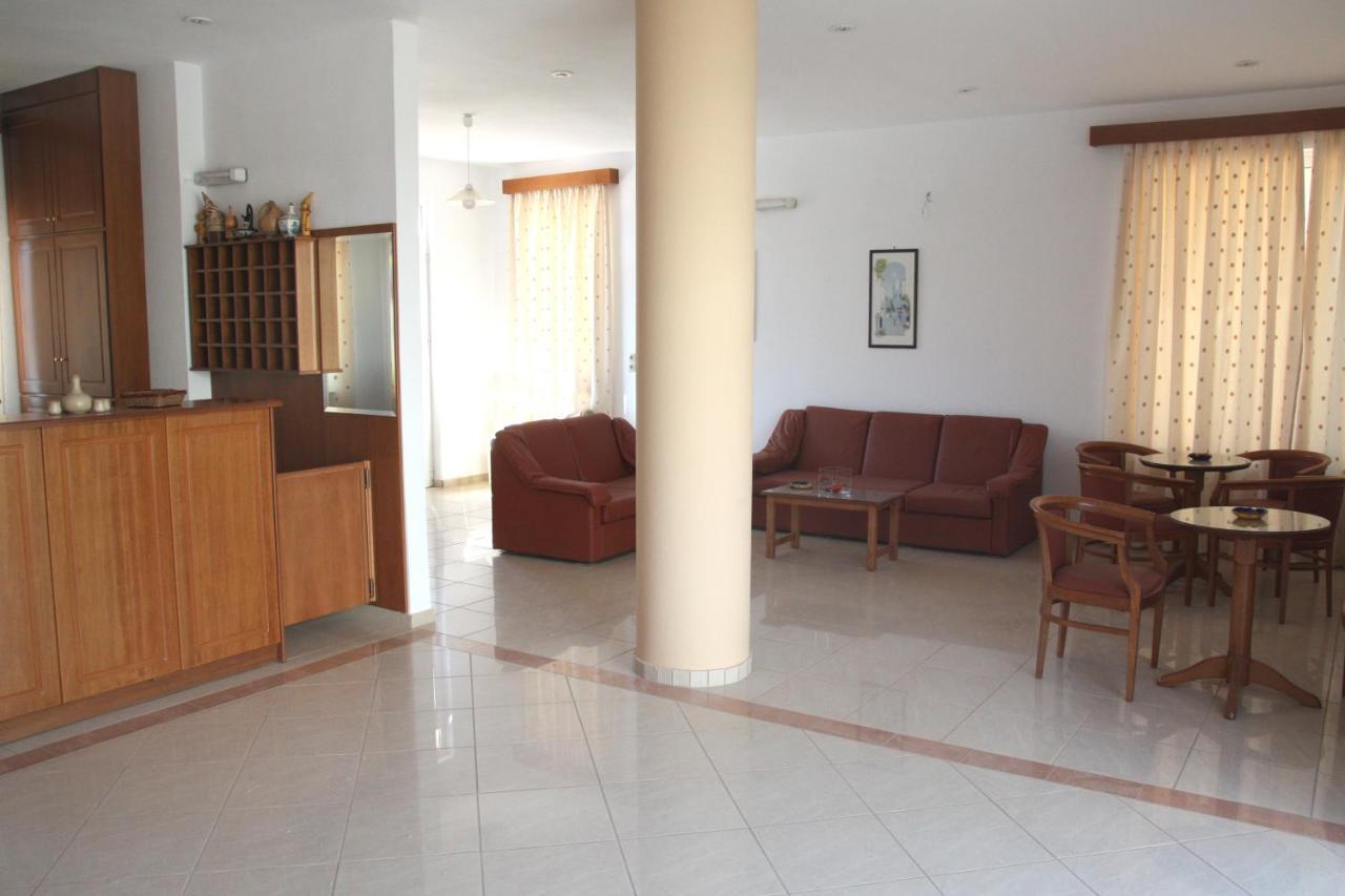 Dimitris Apartments Platanias  Exterior photo